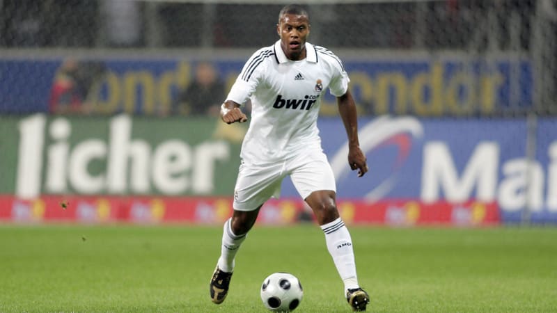 Thông tin cơ bản về tiểu sử Julio Baptista 